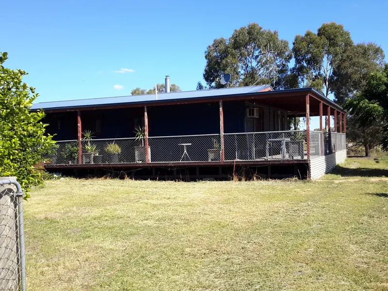 House on Large Farm Acreage