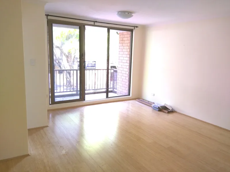 TWO BEDROOM UNIT WITH GARAGE IN SURRY HILLS