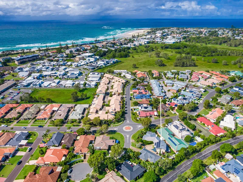 Stylish Duplex with great backyard in Original Kingscliff