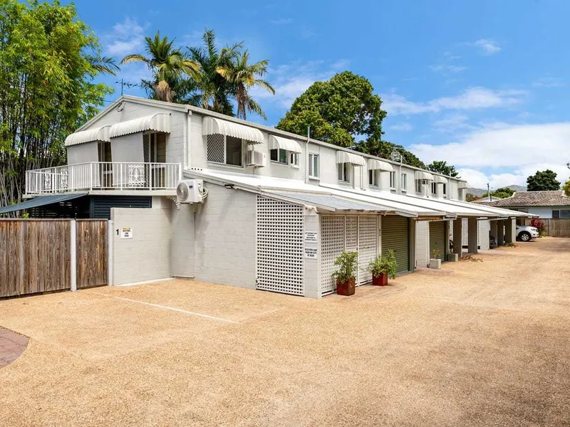 You won't help but Love this unit!