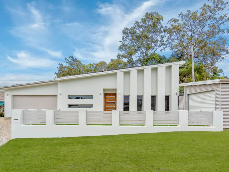 Ultimate Entertainer's Dream: Luxurious 4-Bedroom Home with Resort-Style Amenities