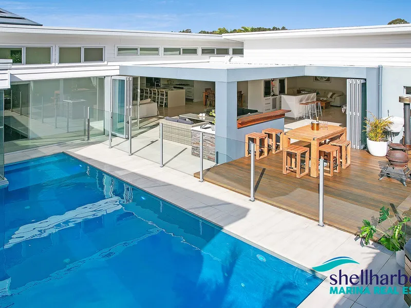 Ultra Chic Contemporary Style Moments from Worldclass Marina & Pristine Beach