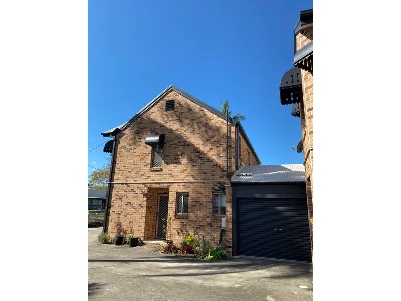 Bayside Living at its Finest!