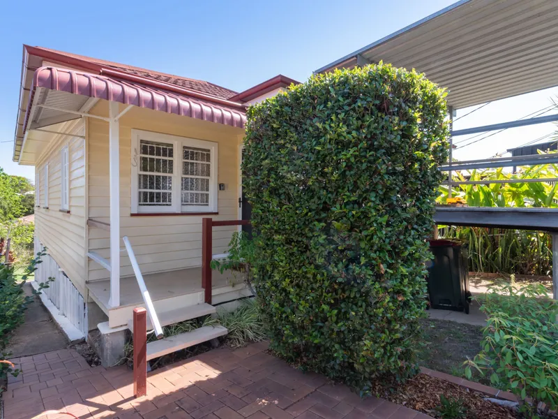 Young Family Home in Oakleigh State School Pocket