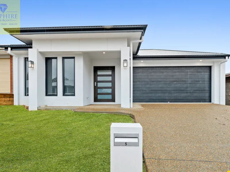 An immaculate, newly constructed residence available for rent in Jimboomba.