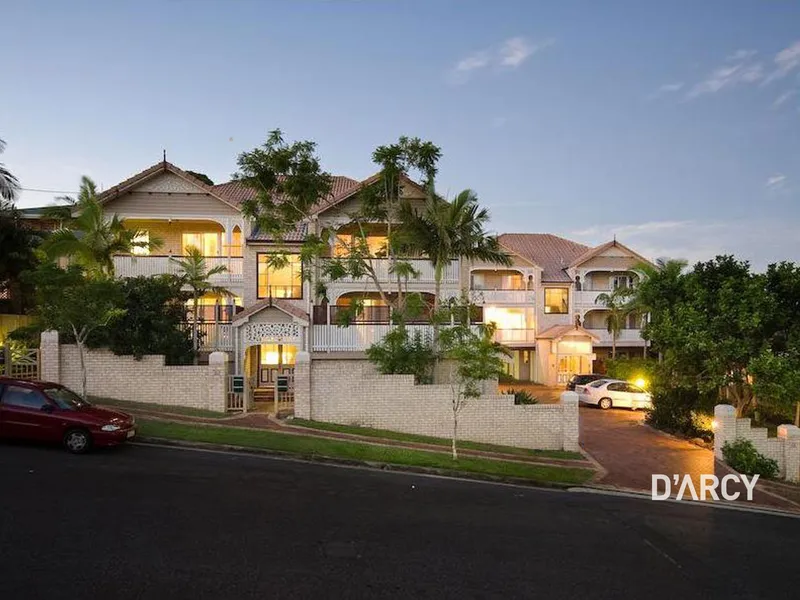 Central Ashgrove Lifestyle