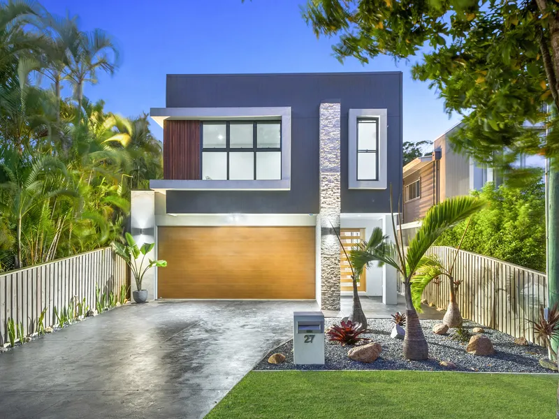 Near New Mitchelton Masterpiece!