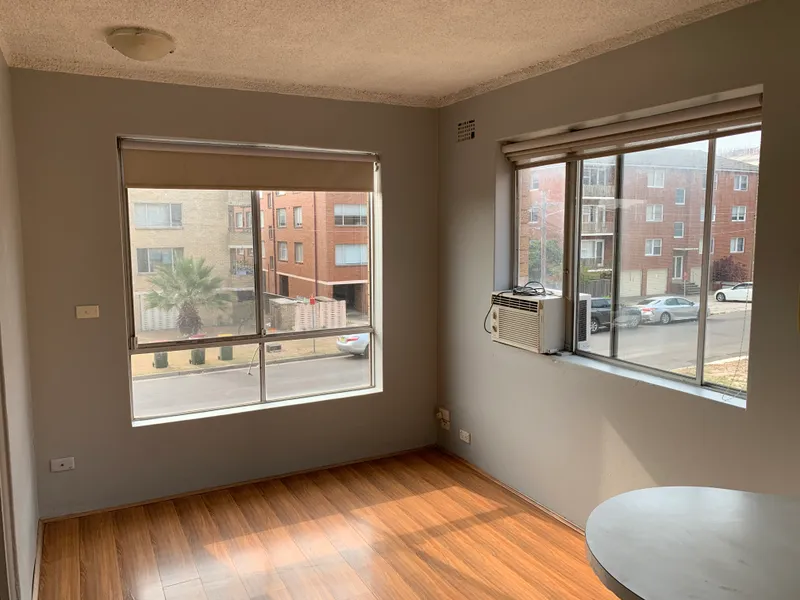 Conveniently located 1 bedroom apartment!