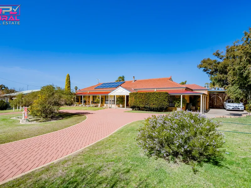 THIS BLUE RIBBON FAMILY HOME HAS IT ALL!