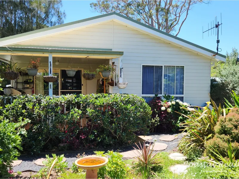 Quaint home on 2 blocks of land