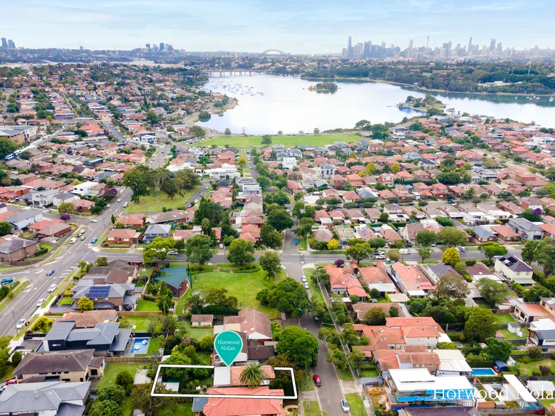 Perfect 480sqm parcel with a North to rear backyard on the high side of a premium street, just footsteps from The Bay Run