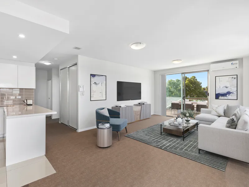 Top Floor Apartment With Oversized Balcony