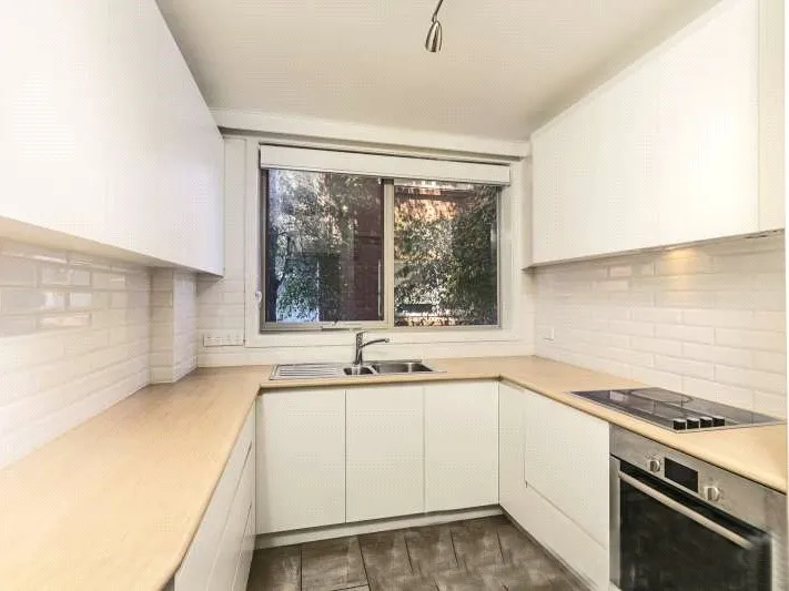 Prime Prahran Apartment