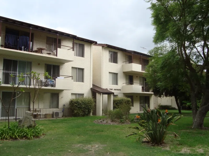UNFURNISHED 2 BEDROOM X 1 BATHROOM GROUND FLOOR UNIT