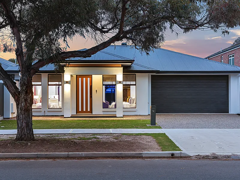 Stunning Modern Home in Sought-After Suburb Of Seaton