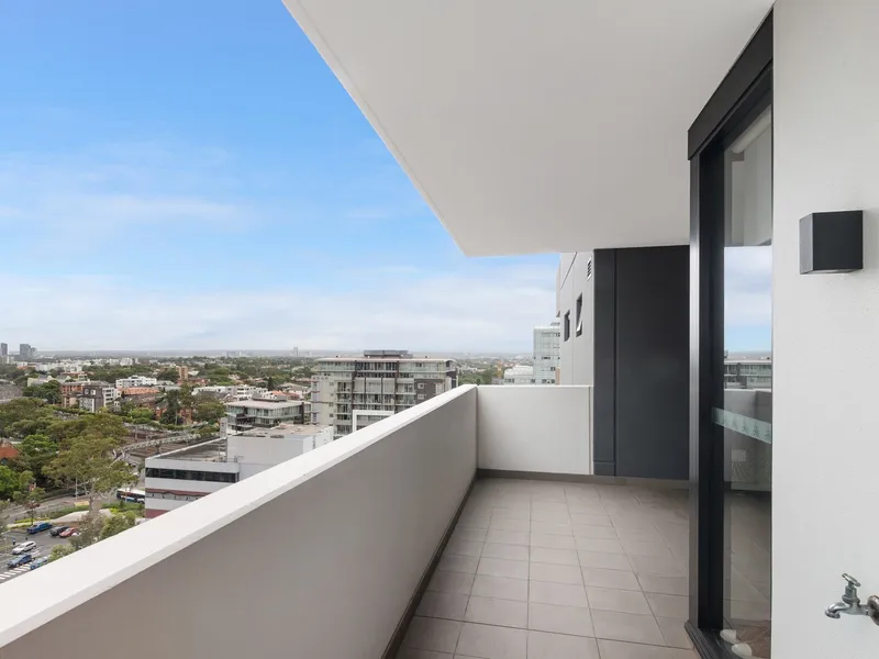 Near New Two Bedroom Apartment in Burwood Grand