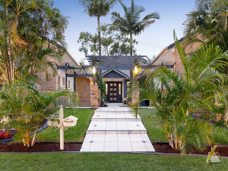 Family home of space & flexibility on a large 1,298m2 sunny block 