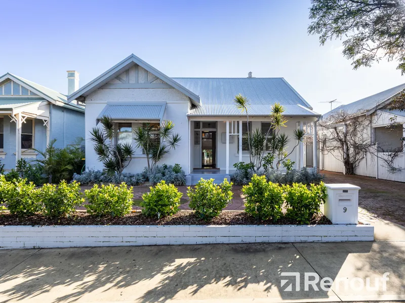 CHARACTER HOME ON CLAREMONT HILL: 5 Bed plus Study 2 Bath with Pool.
