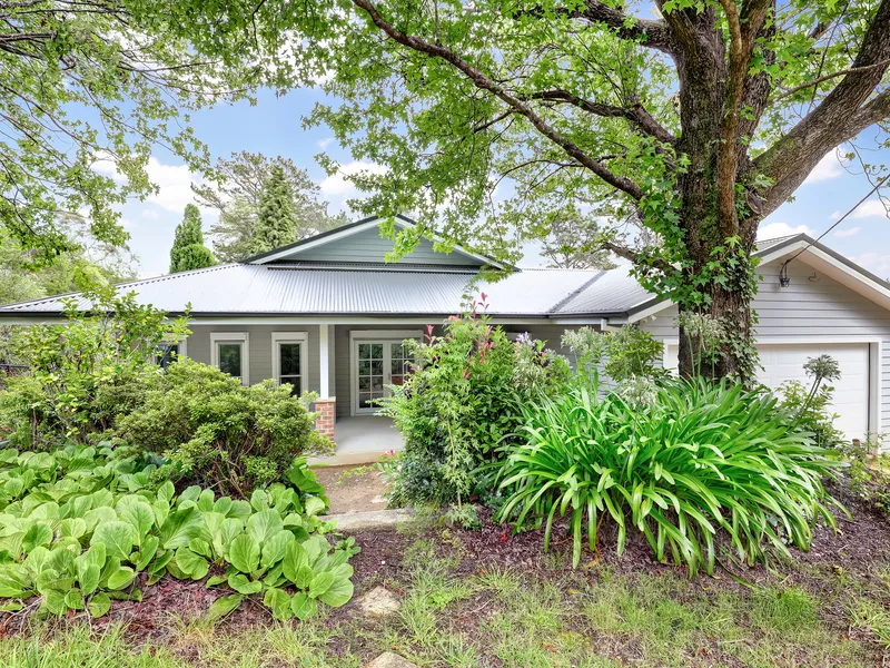 Luxurious South Leura Residence