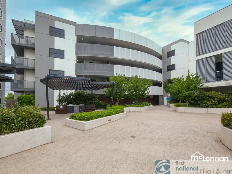 Desirable Mosaic Apartment Building!