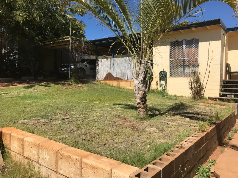 CLOSE TO SCHOOL AND PARKS