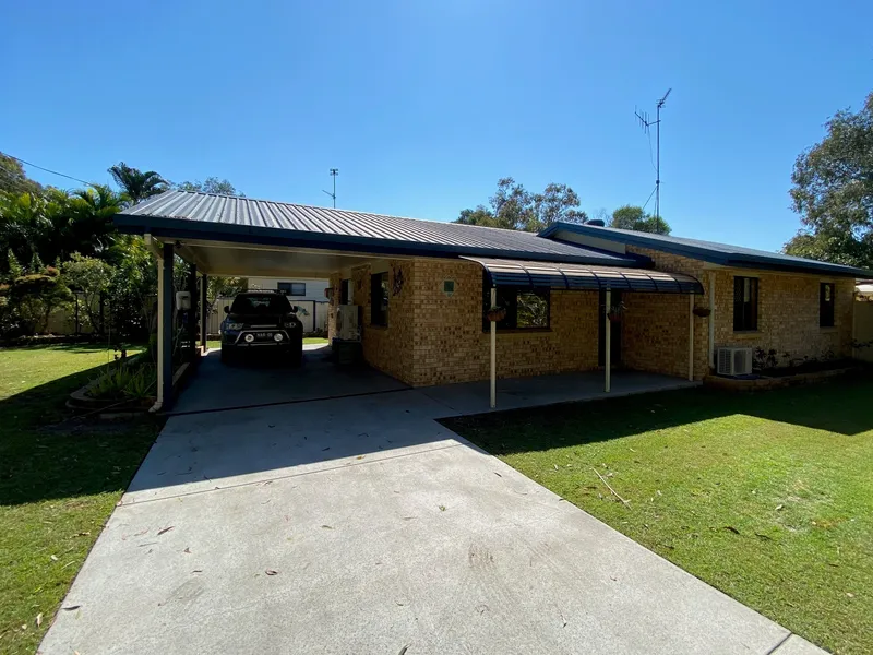 Torquay Beachside Bluechip Winner Wide Side Entrance