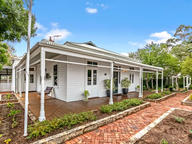 Exquisite Federation Residence c1910
