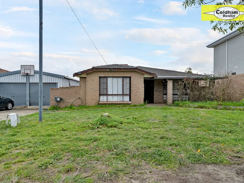 Sturdy 3 Bedroom Home Positioned on a Development Site ! Great to Live in. Easy Investment.