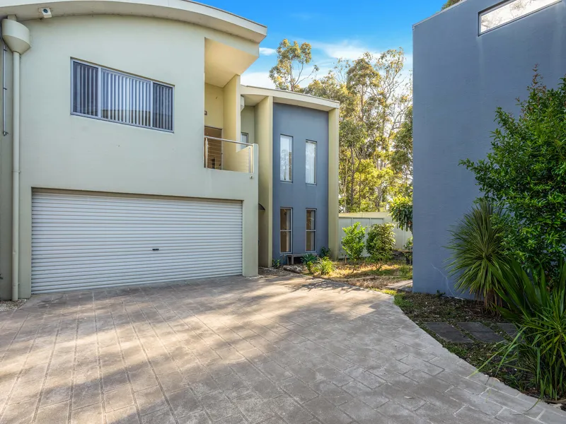 Master built townhouse with perfect privacy and location!