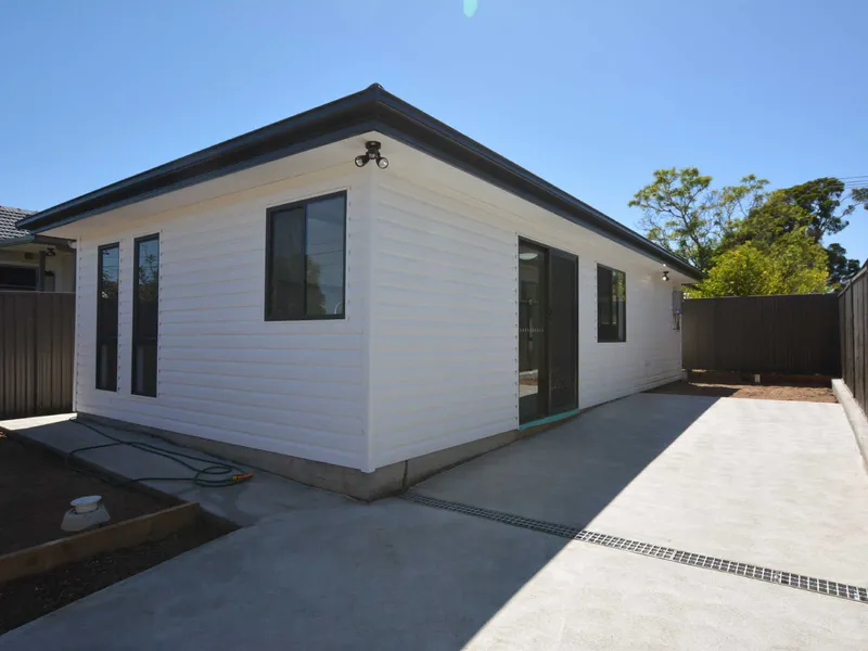 ***DEPOSIT PAID*** Private & Brand new!..