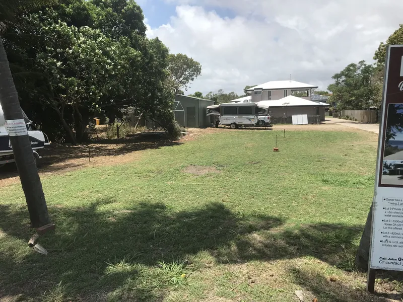 Absolute Beachfront with Boat Ramp, Sandy Beach & One Bedroom ~9x~6m Colourbond shed fully serviced Principal Residence