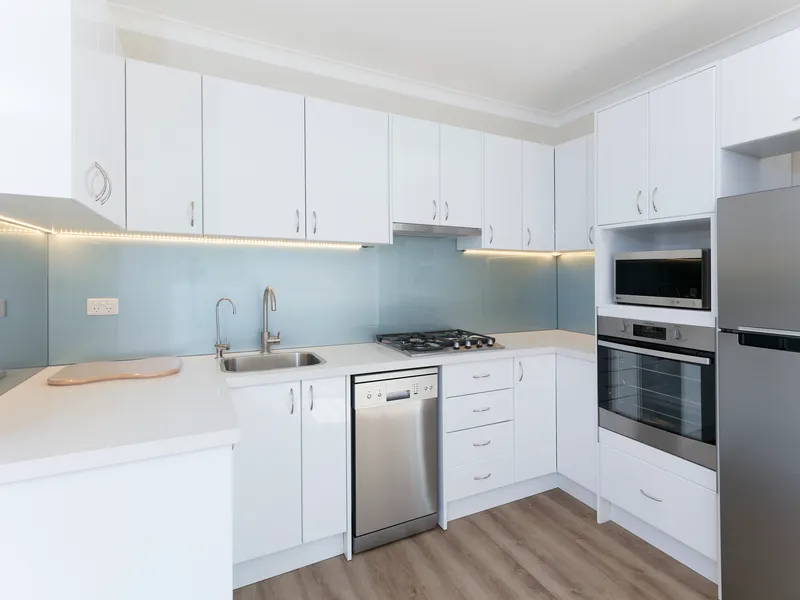 Renovated Two Bedroom Apartment in a Convenient Freshwater Location