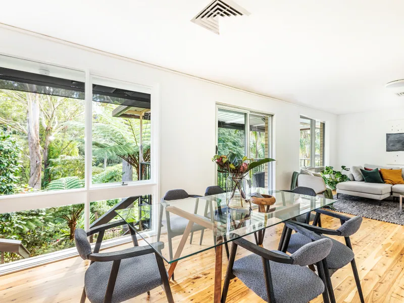 House with studio in bushland setting