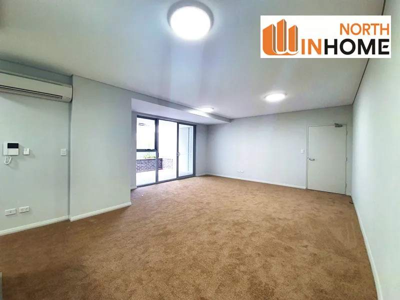 NEAR NEW STUNNING SPACIOUS 3 BEDROOM APARTMENT