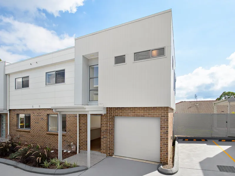 IMPRESSIVE AND BRAND NEW OFFERING DUCTED AIR-CON AND STYLISH UPGRADES