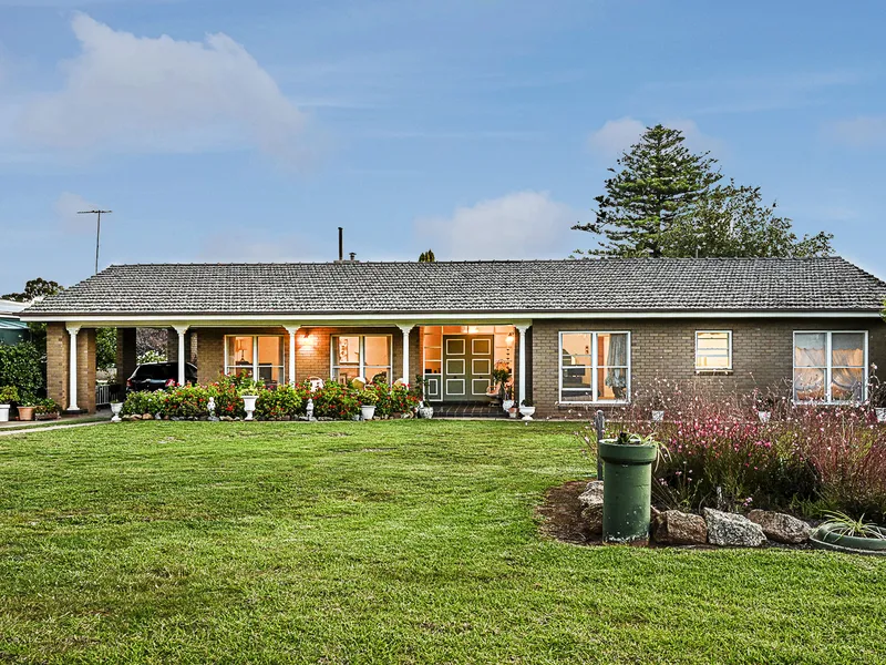 ROOM FOR A POOL & BIG SHED