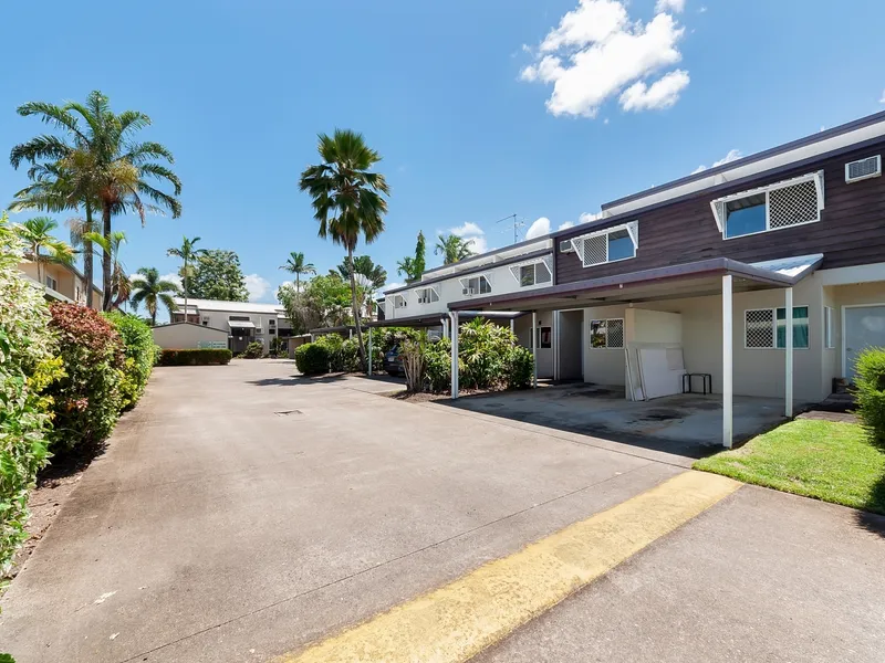 Spacious Townhouse - Convenient Location!