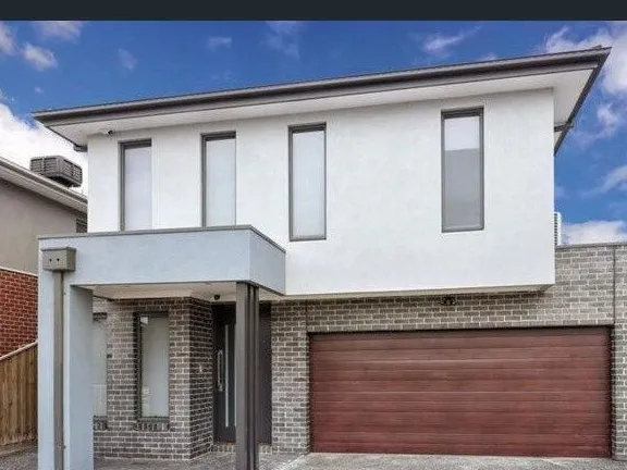 Large Family Home For Rent !!!