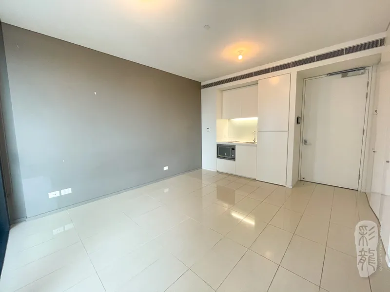 Central Park Convenient 1 Bedroom Studio for Rent