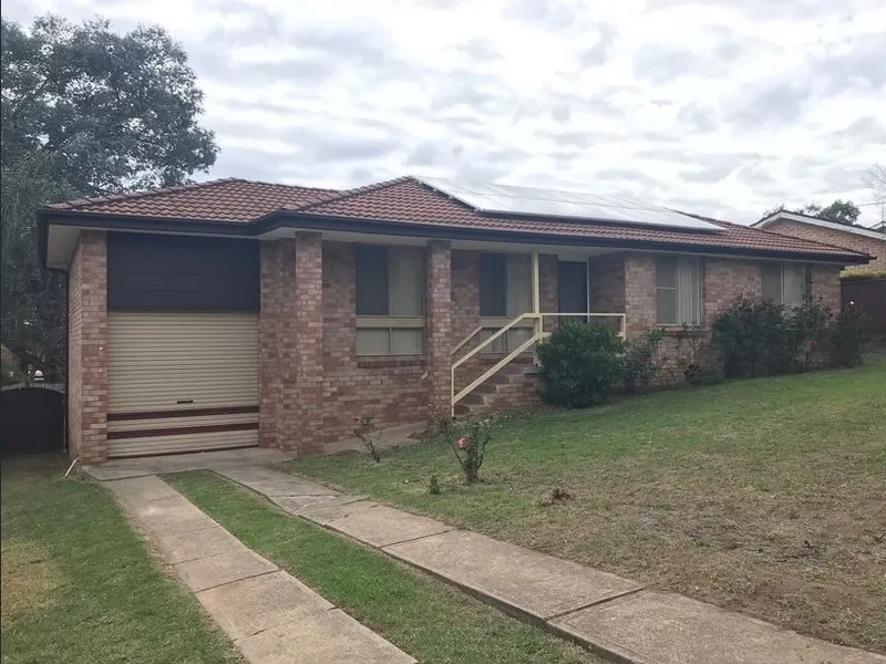 3 Bedroom family home for rent in Minto!!!