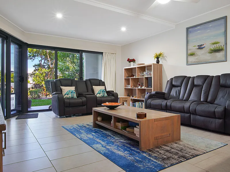 Stunning Ground Floor 2 Bedroom Pavillions Unit