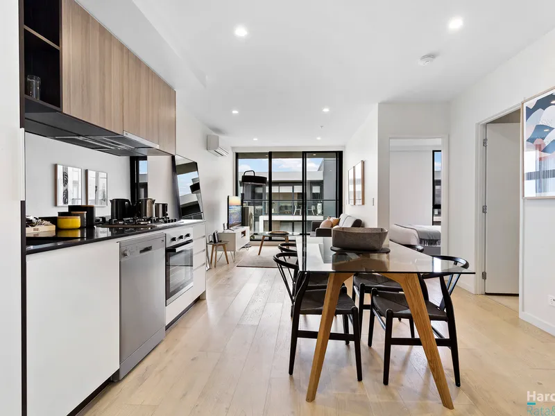 Convenient lifestyle with stunning views!! Inspect by Appointment