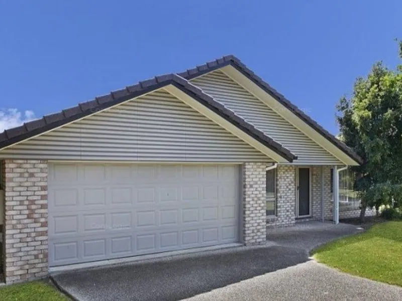 Beautiful Family Home in Leafy Location