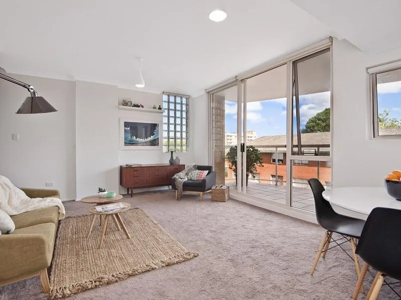 Bright Dual Level Bondi Apartment