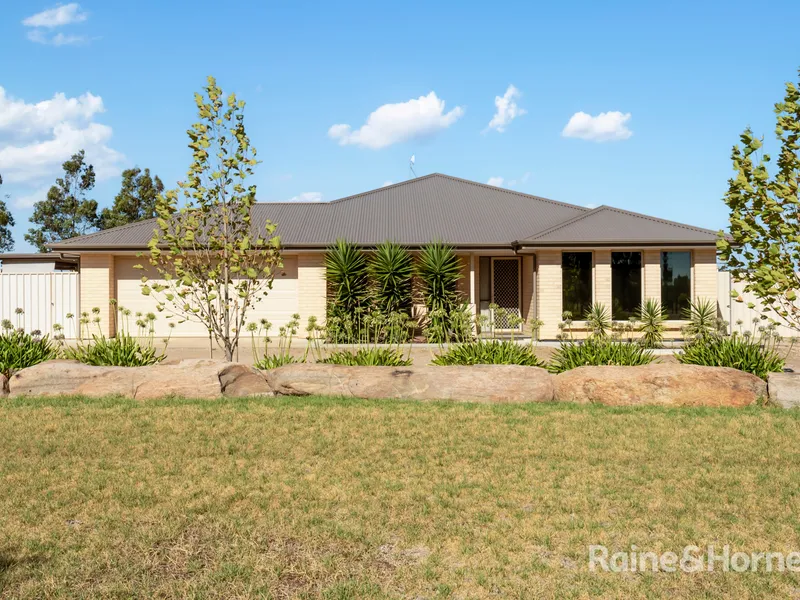 Great Family Home on 2.5 Acres