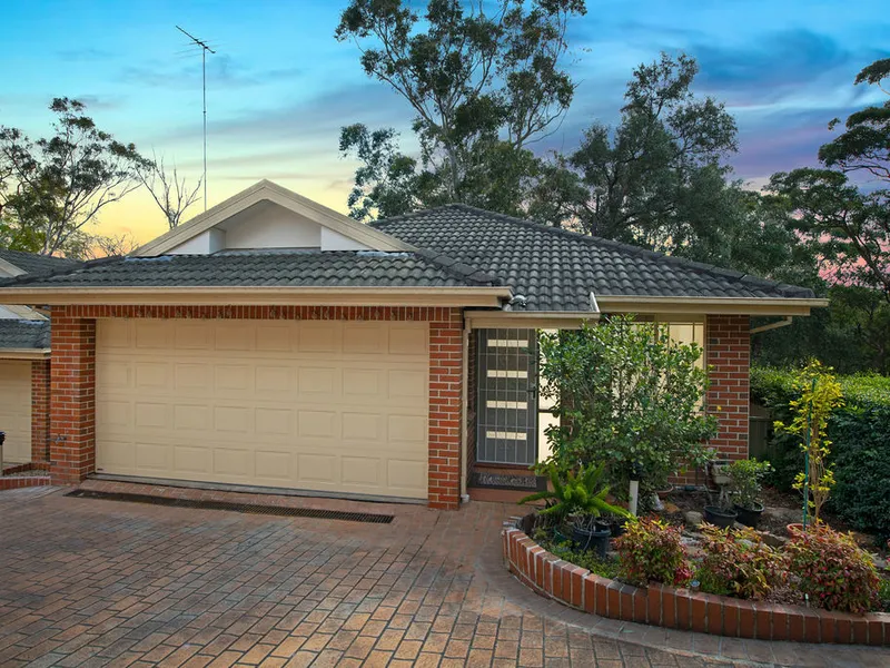 Bright modern townhouse with tranquil bush views
