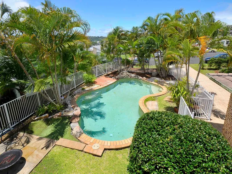 Family Home In Desirable Location