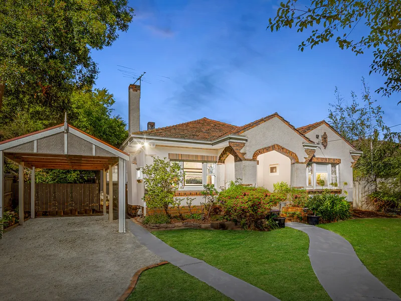 Elegant expansive family living