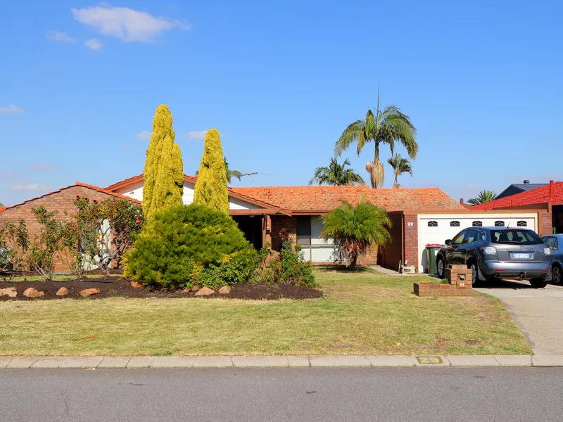 Convenient Family Home (R25 Zoning)