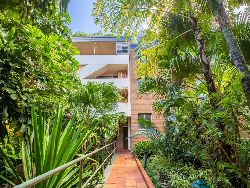 Lifestyle appeal in a fresh and leafy retreat